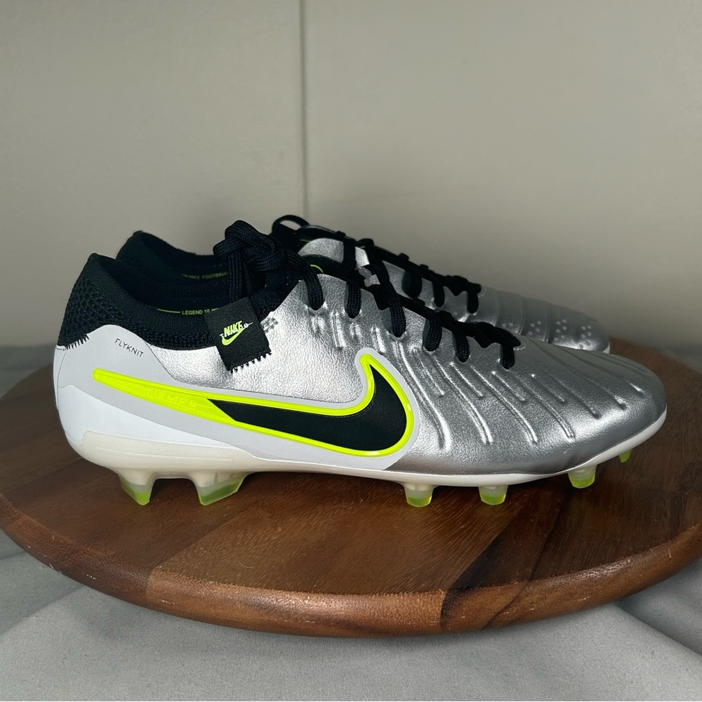 Nike Legend 10 Elite FG Pro Metallic Silver HF8980-001 Size Men’s 6.5/Women’s 8